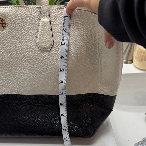 Tory Burch Black and White Tote Bag - Picture 14 of 14